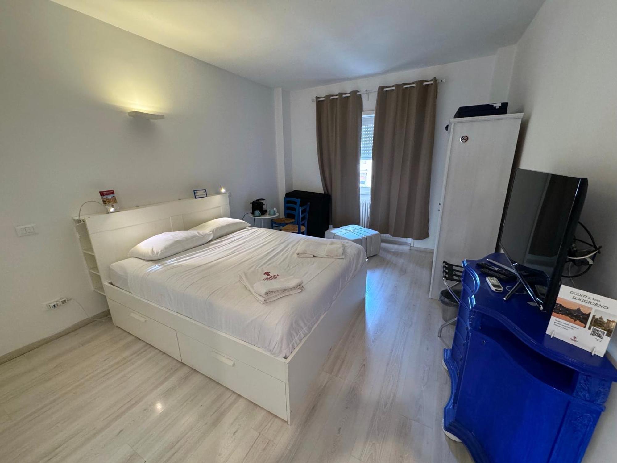 Tiburtina Suites, Roma Ngoại thất bức ảnh